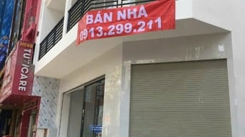 Bán nhà đường nhựa 6m, Võ Văn Tần, P6, Q3 (cũ). DT 4,2m x 18m, 3 lầu