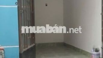 Phòng trọ 12m2 + sân nhỏ đường Nguyễn Văn Lạc, Q. Bình Thạnh