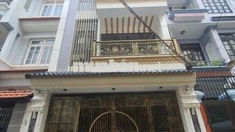 🏡 Cho Thuê Nhà MT Nguyễn Đình Chính_6x17m,Trệt  3 Lầu