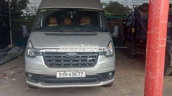 Cần bán một chiếc xe ford transit