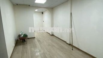 Cho thuê tầng 1 nhà ngõ 88 phố Trung Kính , Diện tích 60m2 riêng biệt