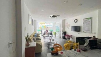 cho thuê nhà mặt tiền 1 trệt 2 lầu Đông Hoà - Dĩ An