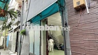 nhà hiếm sổ riêng 2 lầu đường D9