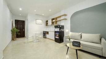 1N1K Mặt Phố Hoàng Văn Thái – 45m², máy giặt riêng, ô tô đỗ cửa