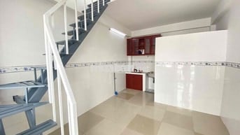 Cho thuê nhà nguyên căn 1 trệt 1 lầu ngay trung tâm quận 7