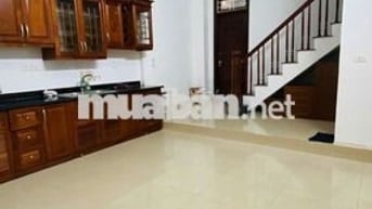 Chính chủ bán nhà 35m2 x 5 tầng ngõ 6 phố Vĩnh Phúc, Ba Đình