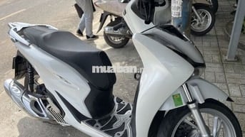 Xe zin 1 chủ từ đầu nữ sử dụng mầu trắng