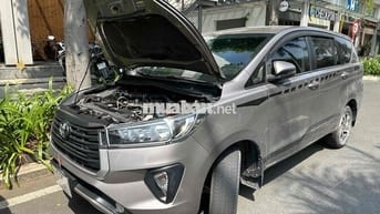 Toyota Innova E 2021 Số sàn 7c màu đồng ánh kim