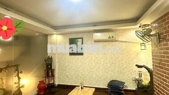 Bán căn hộ quận 4, dtsd 116m2, sẵn dòng tiền 22T/tháng