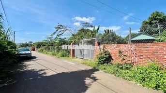 MẶT TIỀN NGUYỄN THỊ ĐỊNH – TRUNG TÂM THỊ TRẤN ĐẤT ĐỎ
📐