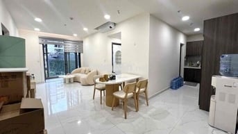 Cho thuê gấp Diamond Centery 2PN-2WC-2Bancol (86m2)hướng mát, nhà mới