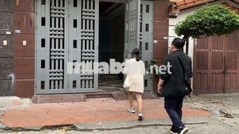 Cho thuê nhà liền kề B22 phố Trung Hòa - Diện tích 80m2 x 4,5 tầng