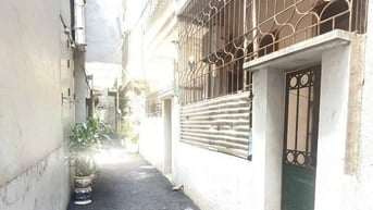 Cần bán gấp mảnh ĐẤT 48m² mặt tiền 4m, giá 10.8 tỷ phố Lạc Long Quân