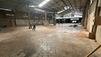 Cho thuê kho Xưởng mặt tiền đg Nguyễn văn bứa hóc Môn DT 1600m2 65tr 