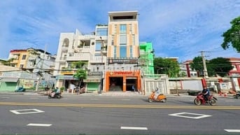 Nhà cho thuê mặt tiền đường Hoàng hoa thám 7x25m 5L có thang máy