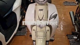 Xe máy Retro 50cc Trắng kem