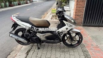 Yamaha Novo 4 2011 Bạc