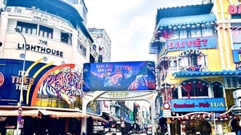 Nhỉnh 8 tỷ, có ngay nhà đẹp 4 tầng phố đi bộ Bùi Viện Q1