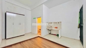 Cần nhượng phòng khép kín tháng 12 chuyển vào, 18m2 ở Đống đa