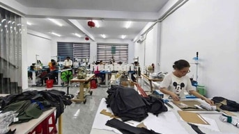 CHO THUÊ TOÀ NHÀ 8X14(TRỆT+LỬNG+2LẦU) THANG MÁY SÀN TRỐNG SUỐT