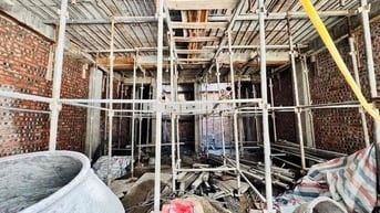 CCNM 7 TẦNG THANG MÁY Ô Tô Đỗ Cổng