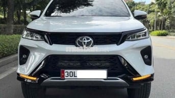 Toyota Fortuner 2024 (full dầu) lăn bánh 1vạn km