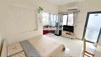 Căn hộ 1 Phòng ngủ Ban công Ngay Công Viên Gia Định Full nội thất