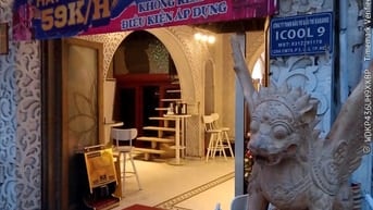 CẦN GẤP 2 NAM GIỮ XE KARAOKE TỪ 8H-22H VÀ 12H-24H Ở CMT8 - QUẬN 3