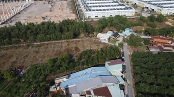 2TỶ400 TRIỆU , ĐẤT 15X47 MẶT TIỀN 18M ,NGAY CỔNG CHÍNHKCN PHƯỚC ĐÔNG 