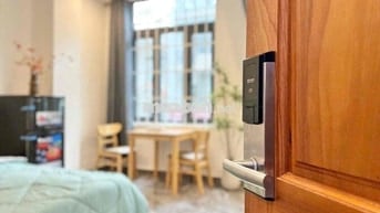 MỚI 100% - FULL NỘI THẤT - THANG MÁY CỬA SỔ TRỜI SÁT CẦU NGUYỄN VĂN CỪ