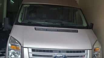 Xe Ford Transit đã đi được 145000 Km xe đẹp còn zin nguyên thủy