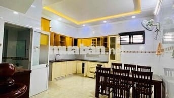 Nhà Mới Sạch Sẻ DT 100m2 1Trệt 1Lửng 1Pn 2Wc Sân Rộng Rải Thoáng Mát