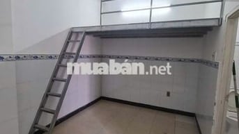 dầu tháng còn 1 phòng *** có gác bên canh đại học kinh tế