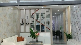 Bán gấp nhà 2 tầng 4m x 15m. Hẻm 5m ô tô vào nhà Nguyễn Văn Qúa.5 TỶ 3