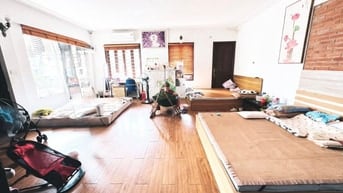 Bán Nhà Lô Góc Hoàng Quốc Việt - Mặt Tiền 8.5m - 7 Tầng Thang Máy 