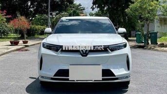 Vinfast VF9 Plus 2024 Trắng