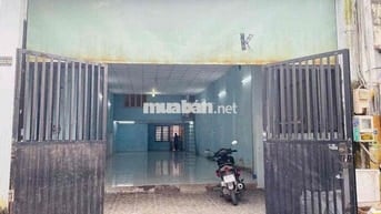 nhà 6x22m trống suốt, phù hợp làm may mặc, cắt vải, in thêu