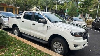 Ford Ranger XLS Trắng Tự động 2019
