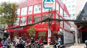 Cho thuê Nhà Góc 2 mặt tiền : 141 Hai Bà Trưng, Phường  6, Quận 3