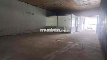 Kho đẹp diện tích 200m2 cần cho thuê gấp ở Nguyễn Bình có pccc