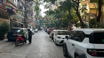 Bán cực gấp nhà cầu giấy, HQV, ô tô tránh, mặt tiền 5m, giá nhỉnh 12ty