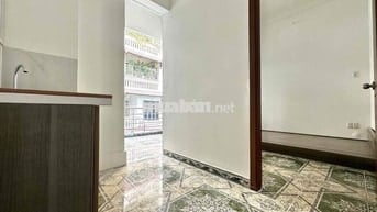 Trống Lại Căn Hộ 1 Phòng Ngủ Lớn, Bancol Gần Trường Chinh, Cộng Hoà