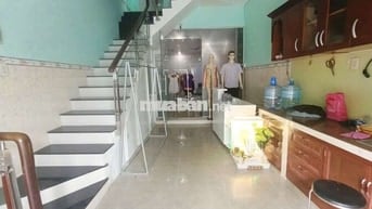 Nhà thuê Mặt Tiền Lý Thánh Tông. Quận Tân Phú (2pn, 3wc). Dtsd 180m2