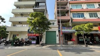 Rẻ hơn thị trường 15%, Chỉ 25 tỷ nhà 4,1x17 mặt tiền Trần Đình Xu Q.1