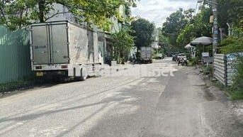 NHÀ BÁN GẦN CHỢ BÀ ĐIỂM HÓC MÔN 5X20 4 TẦNG ĐƯỜNG 10m