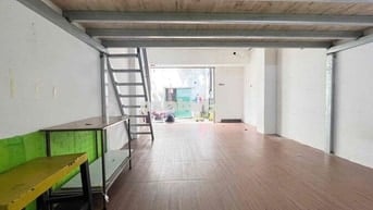 Mặt bằng kinh doanh vừa ở vừa kinh doanh ngay cầu Nguyễn Văn Cừ