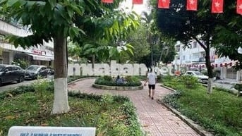 Gấp bán căn hộ 2 ngủ đường Hồ Văn Huê 65m2 sẵn nội thất nhỉnh 3 tỉ