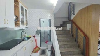 NHÀ 5 TẦNG XE HƠI ĐẬU CỬA - ĐỐI DIỆN CITYLAND - CÁCH 1 CĂN RA