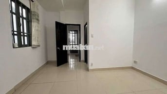 Bán gấp nhà HXH Huỳnh Tấn Phát, Quận 7, 5x20, 4 tầng, giá 9,x tỷ