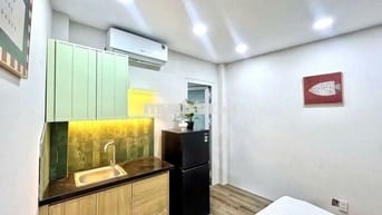 Phòng 489/ Huỳnh Văn Bánh P13 Phú Nhuận 30m2 FNT. Giá 5,2 triệu/ tháng